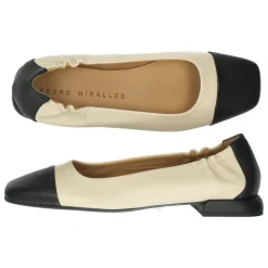 Beige ballerina's