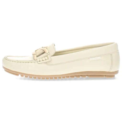 Beige mocassins