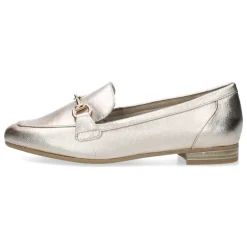 Beige mocassins