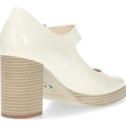 Beige pumps