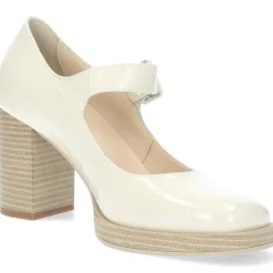 Beige pumps
