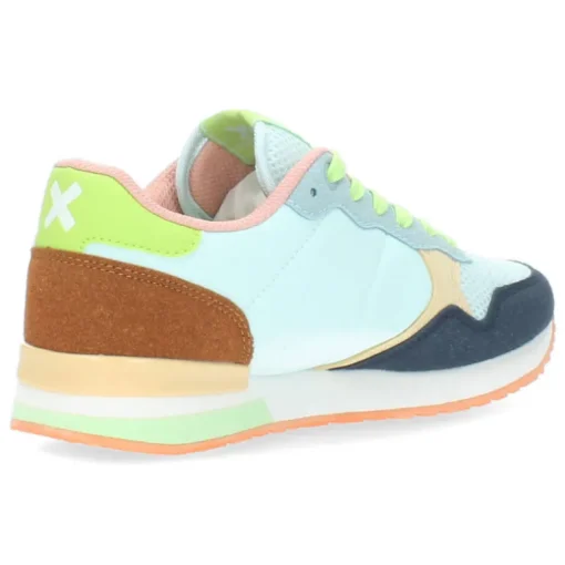 Blauwe sneakers