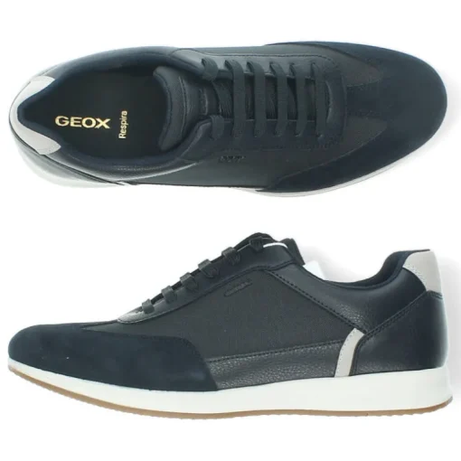 Blauwe sneakers