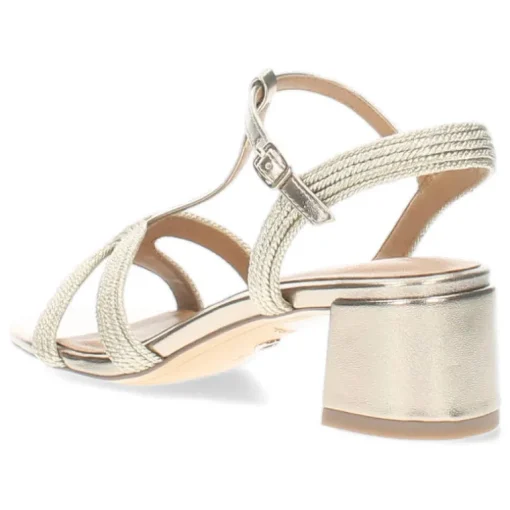 Bronzen sandalen