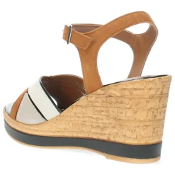 Bruine sandalen