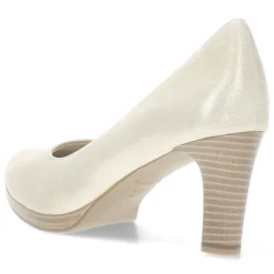 Champagne pumps