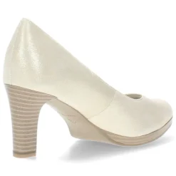 Champagne pumps