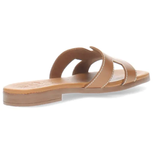 Cognac slippers