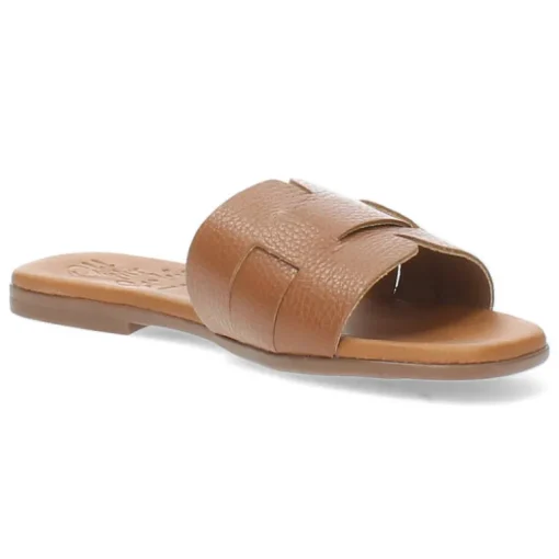 Cognac slippers
