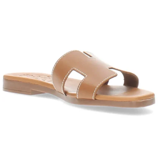Cognac slippers
