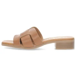 Cognac slippers