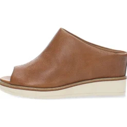 Cognac slippers