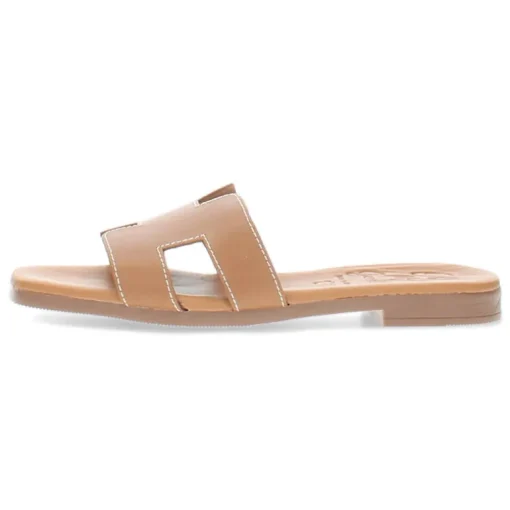 Cognac slippers