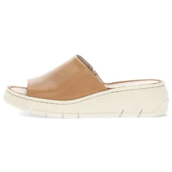 Cognac slippers