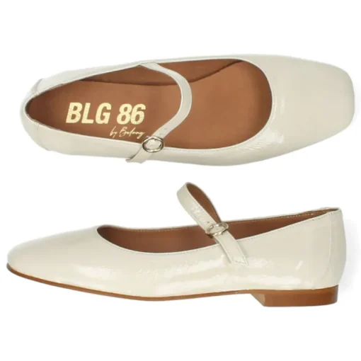 Ecru ballerina's