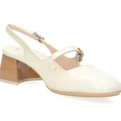 Ecru mocassins met hak