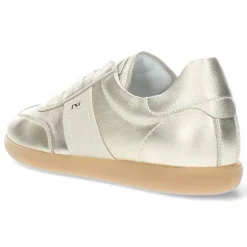 Gouden sneakers