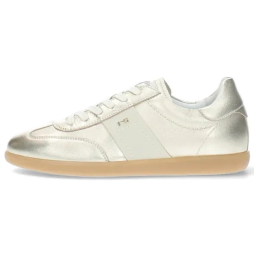 Gouden sneakers