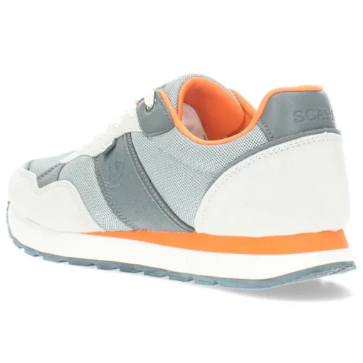 Grijze sneakers