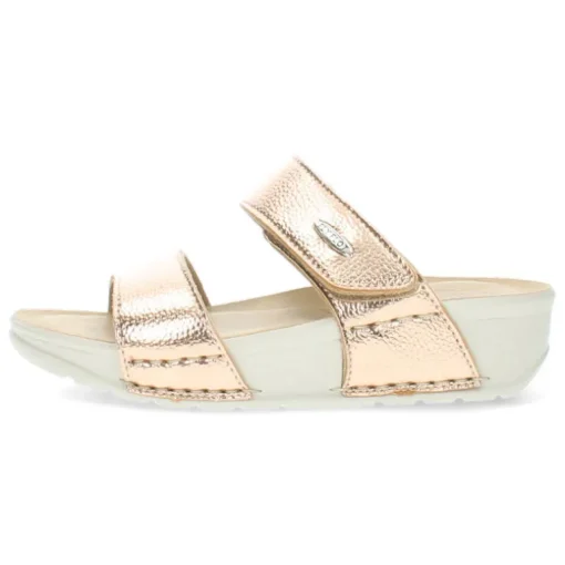 Metallic slippers