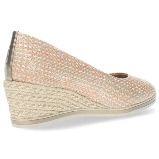 Multicolour pumps