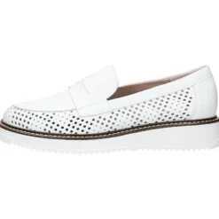 Witte loafers