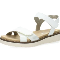 Witte sandalen