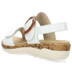 Witte sandalen