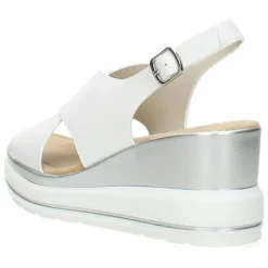 Witte sandalen