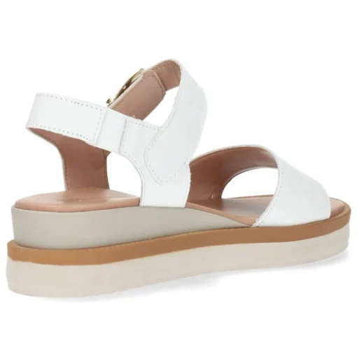 Witte sandalen