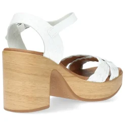 Witte sandalen
