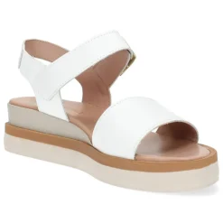 Witte sandalen