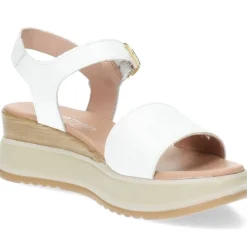 Witte sandalen