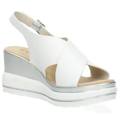 Witte sandalen