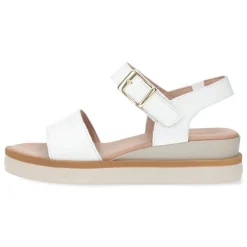 Witte sandalen