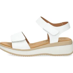 Witte sandalen
