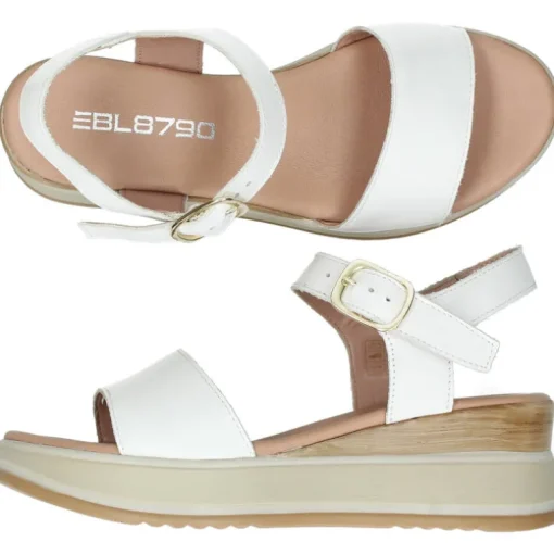Witte sandalen