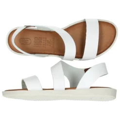 Witte sandalen