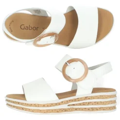Witte sandalen
