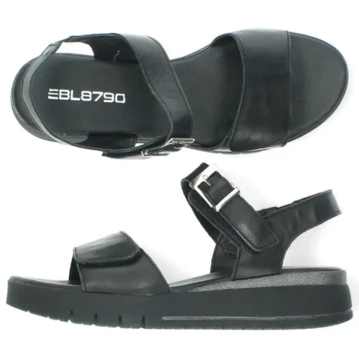 Witte sandalen