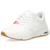 Witte sneakers