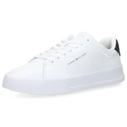 Witte sneakers