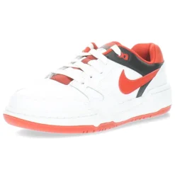 Witte sneakers