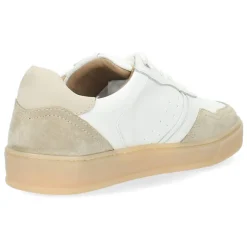 Witte sneakers