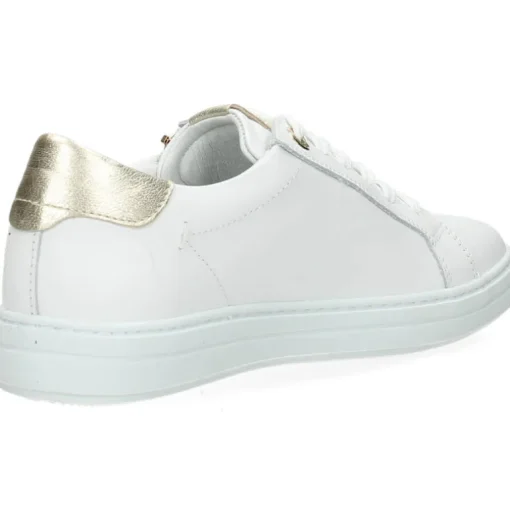 Witte sneakers