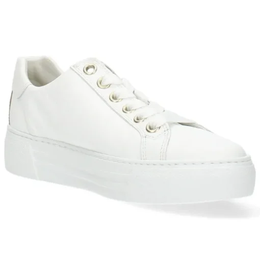Witte sneakers