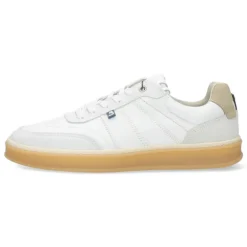 Witte sneakers