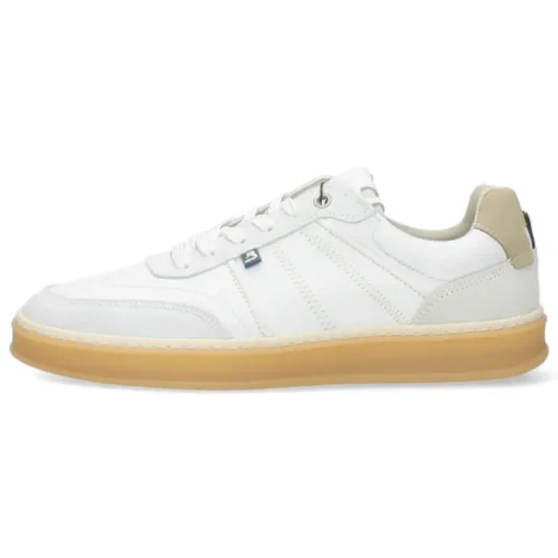 Witte sneakers