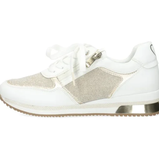 Witte sneakers