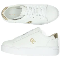 Witte sneakers